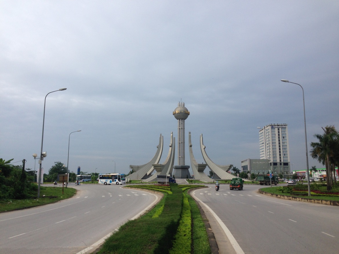  Thanh Hoa city welcomes you with this architectural display. 