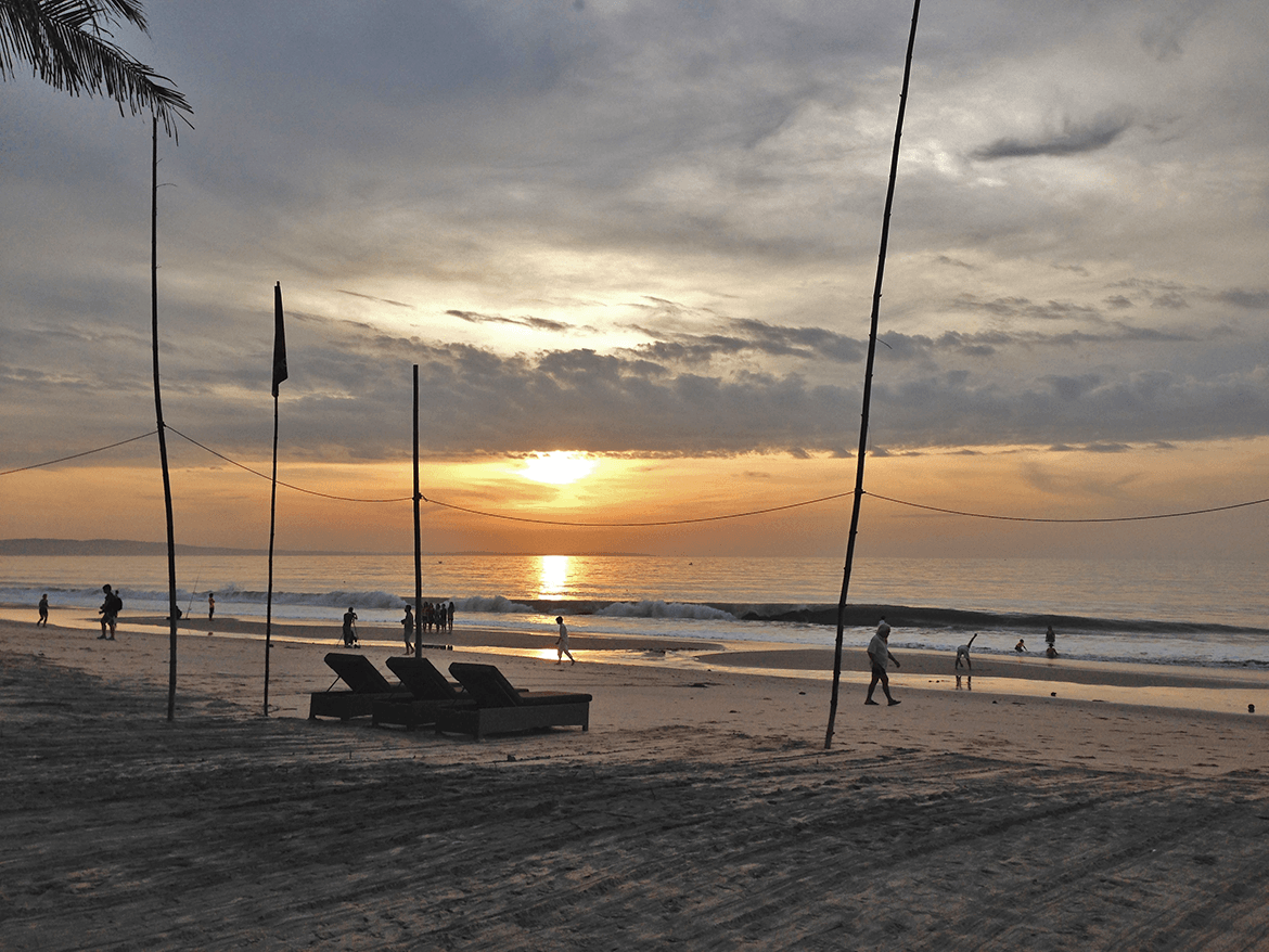  Sunrise view before leaving Mui Ne to Nha Trang. 