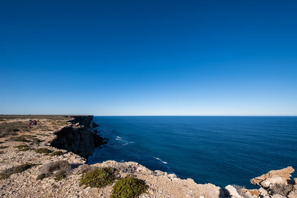  After seeing the beauty of the place, I thought of camping near the cliff for the night, but after thinking about the danger of camping too close to the cliff, I decided to move away.    