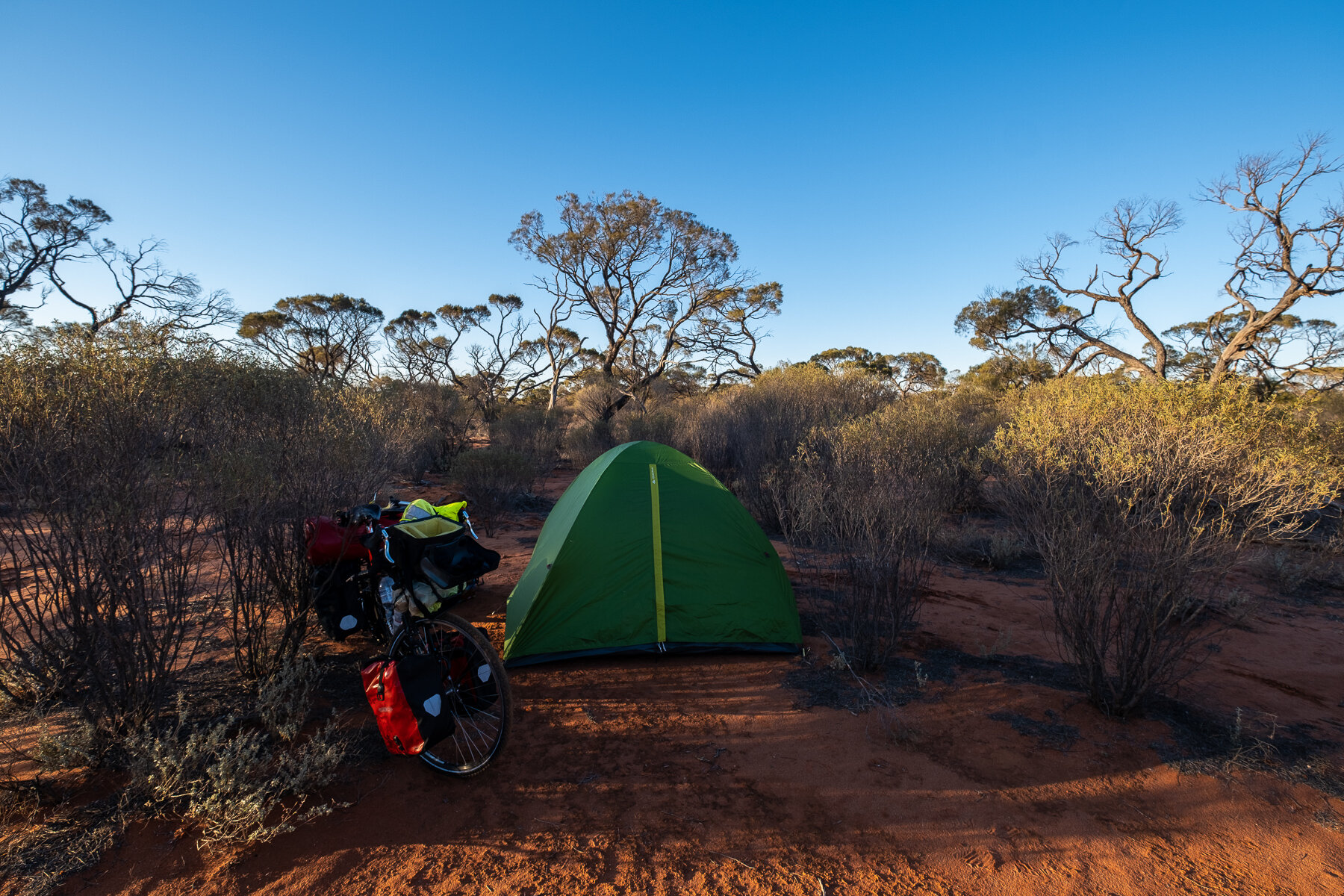  As someone who loves to explore the Great Outdoors, I can say that wild camping in Australia is an unforgettable experience. The freedom to pitch your tent wherever you want is a remarkable feeling. You can choose to camp by the beach, in the bush, 