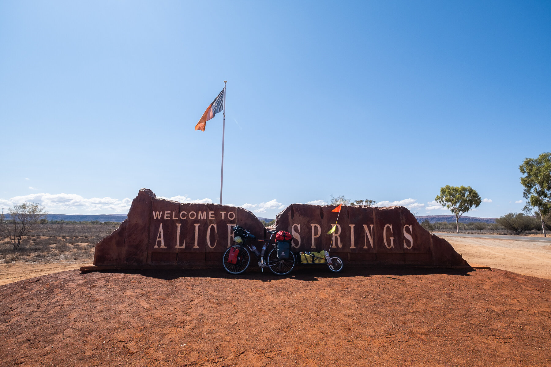  Alice Springs is a well-known destination for mountain bikers who seek adventure and thrill. The off-road cycling tracks here are some of the best in the country, attracting cyclists from all over. But it's not just the tracks that make Alice Spring