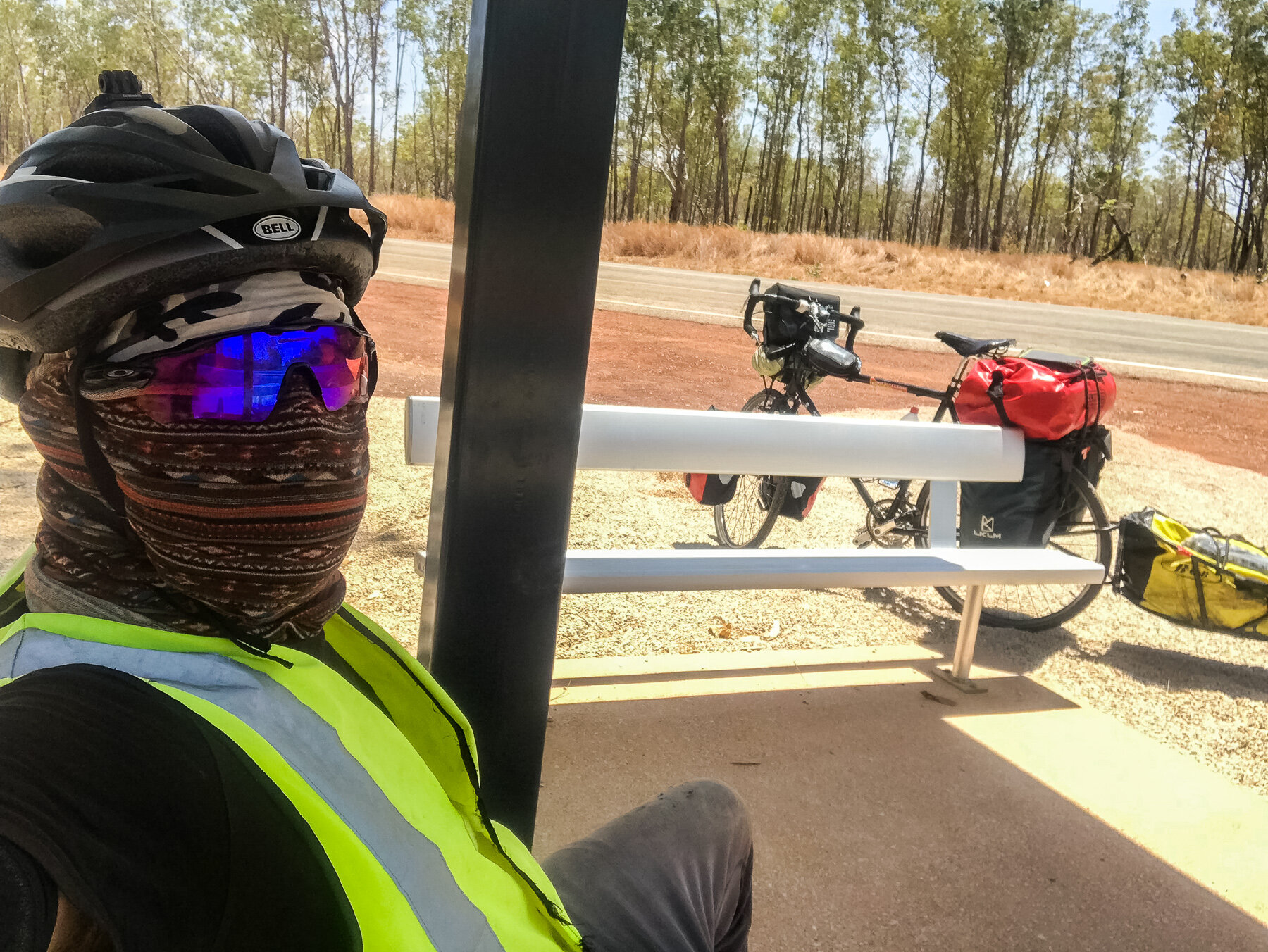  It was very hot that day and I knew I had to protect myself from the heat. So, I covered myself completely and made sure to drink lots of water all day long. Whenever I found shade, I took a break to rest and cool down. 