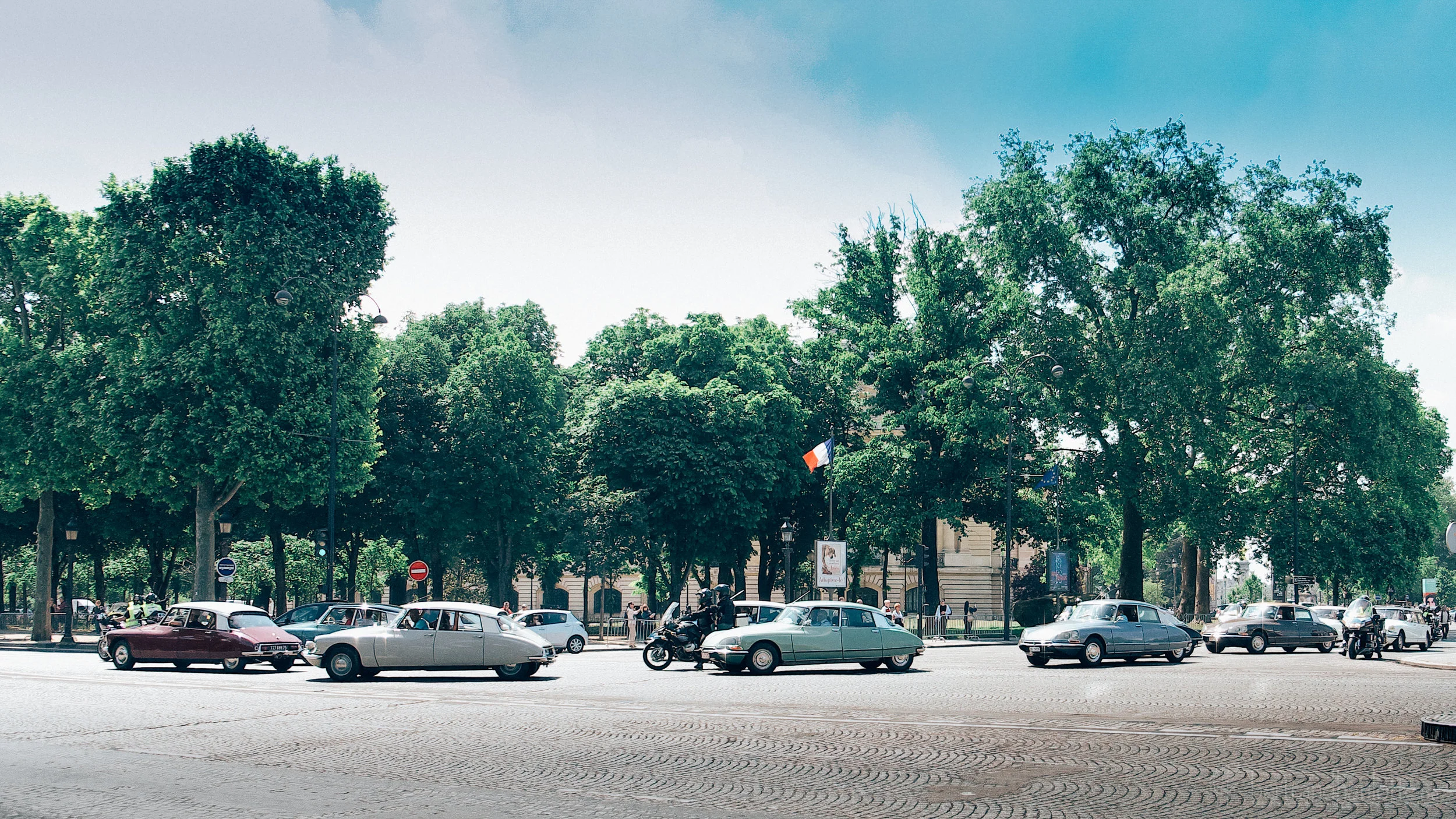 stock-photo-paris-196-2015-109964783 - Copie.jpg