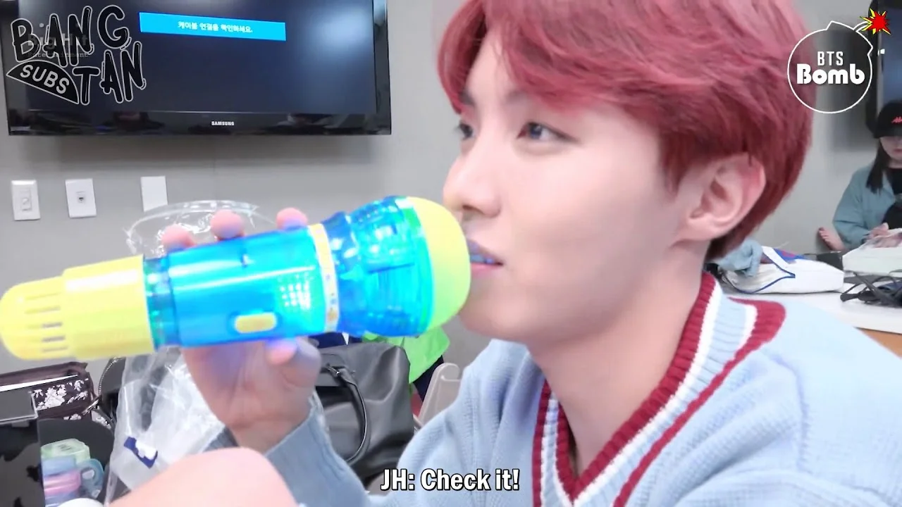 180409 [BANGTAN BOMB] (toy) MIC Drop by J-HOPE