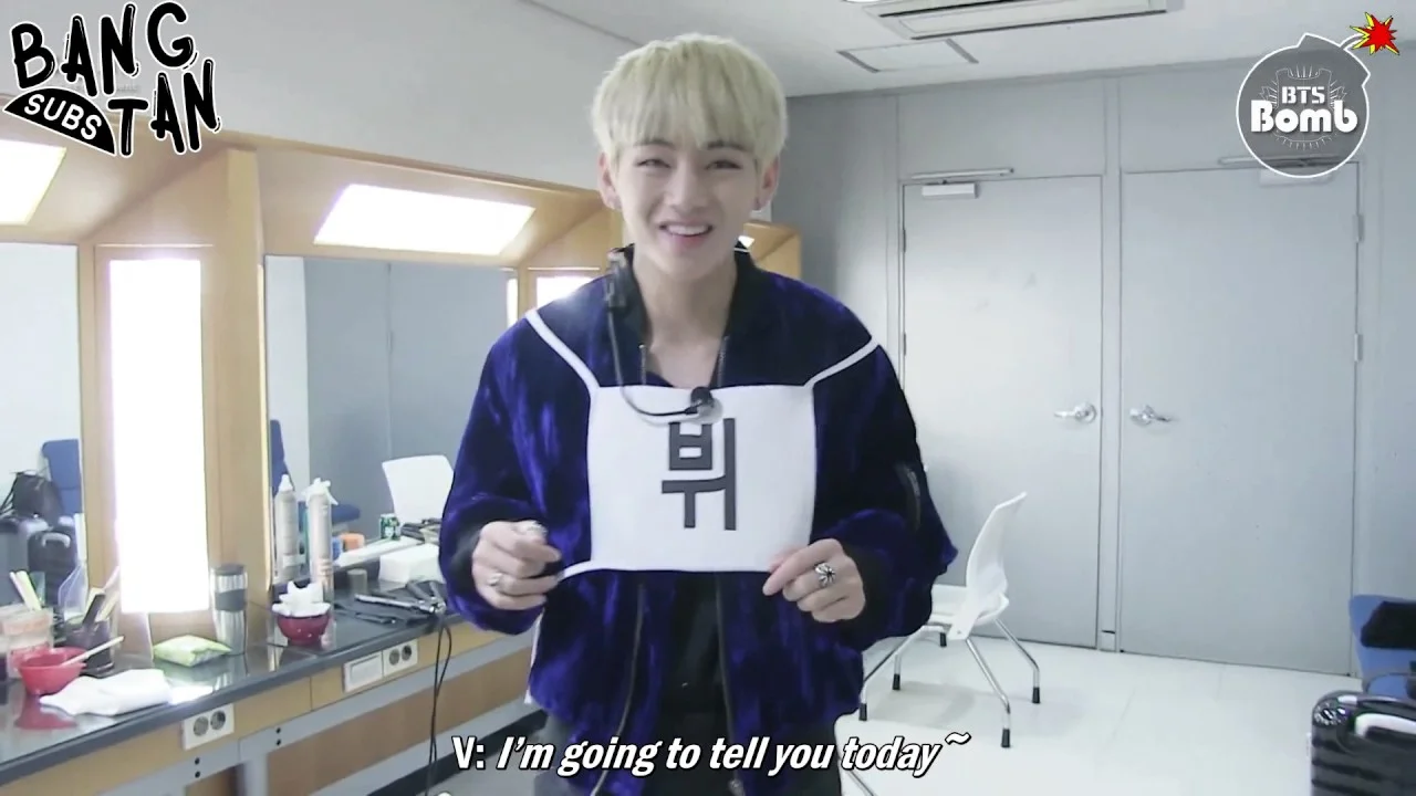 161105 [BANGTAN BOMB] This is how V warms up his voice before singing