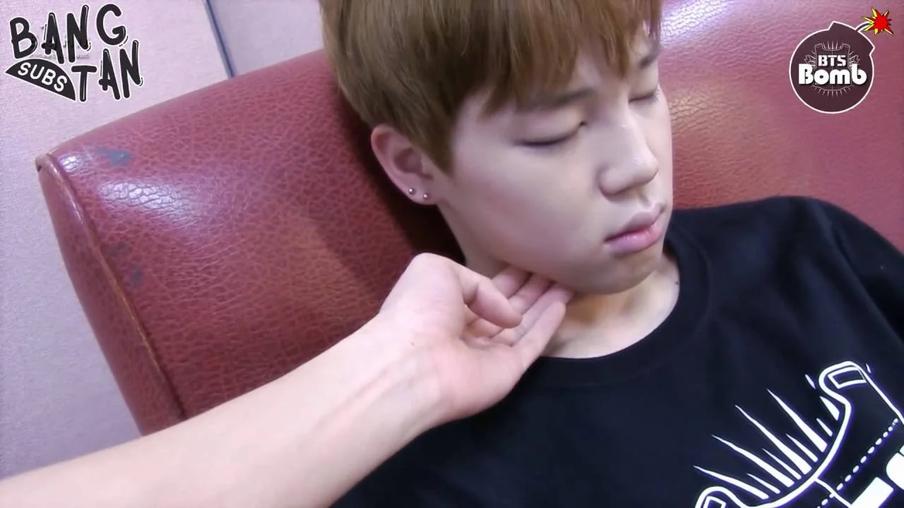 141111 [BANGTAN BOMB] follow BTS! (j-hope Cam)
