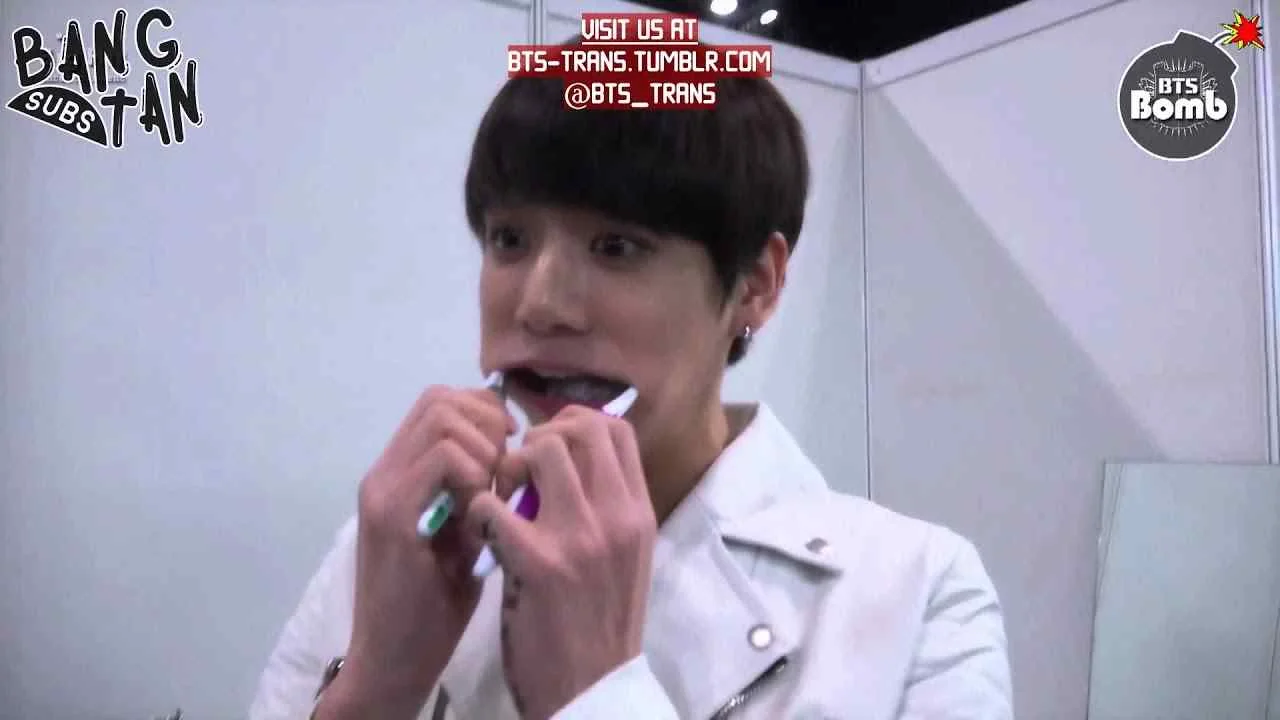 151222 [BANGTAN BOMB] 2 brushes for Jung Kook s teeth