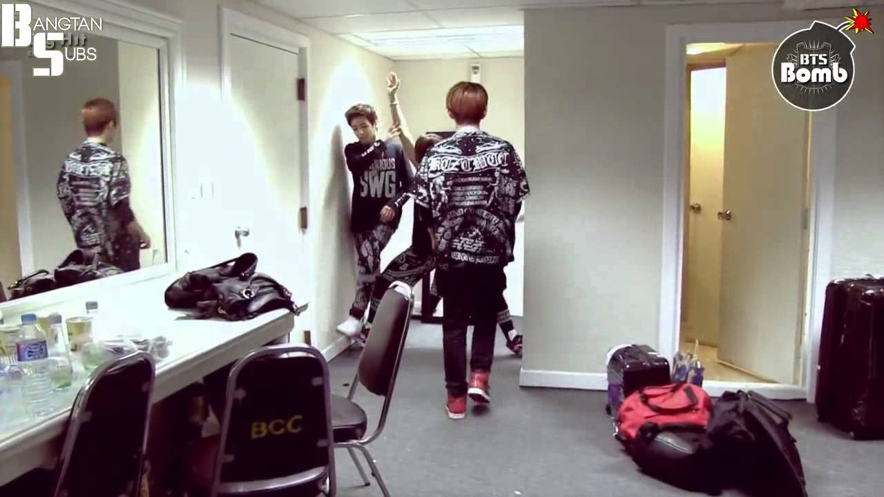140106 [BANGTAN BOMB] BTS on runway like Model