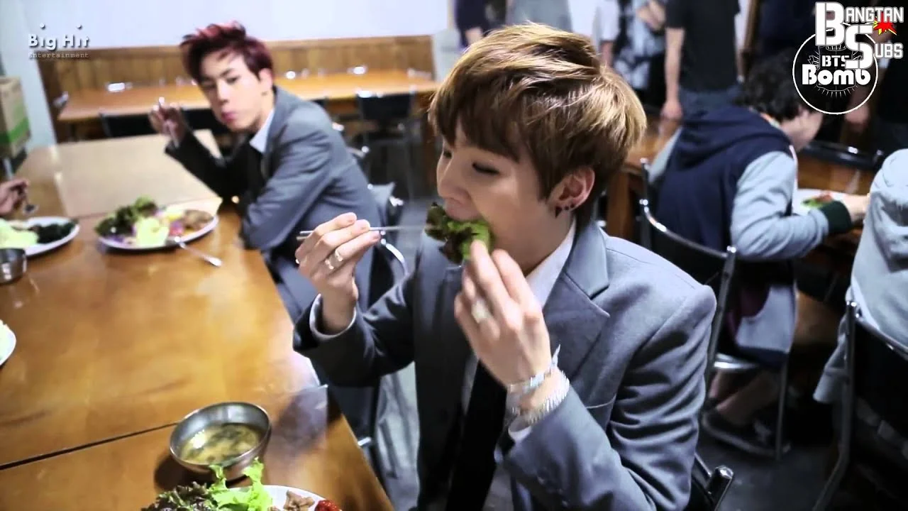 140717 [BANGTAN BOMB] SUGA's way to make a 'ssam' fast!
