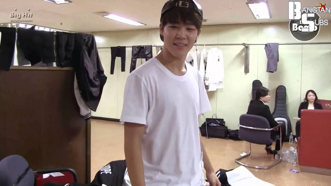 131110 [BANGTAN BOMB] Focus on Jimin's come hither look