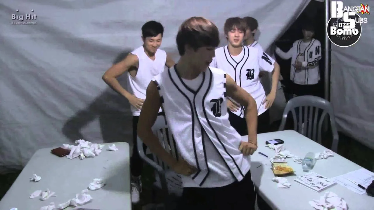 131006 [BANGTAN BOMB] Jimin's 'GIRL'S DAY- FEMALE PRESIDENT' dance