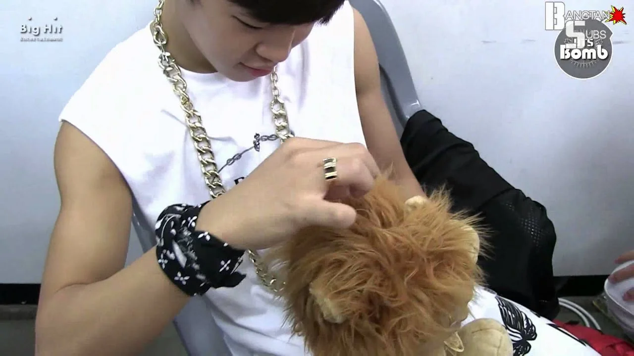 130707 [BANGTAN BOMB] Kind &amp; Big Lion Styling