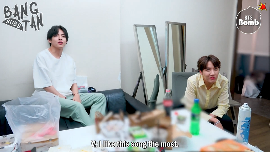 190905 [BANGTAN BOMB] j-hope &amp; V reaction to TXT Cat &amp; Dog