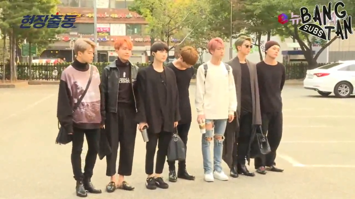 161014 enewstv 'Blood, Sweat and Tears' BTS' model poses on their way to work 'Handsome warning'