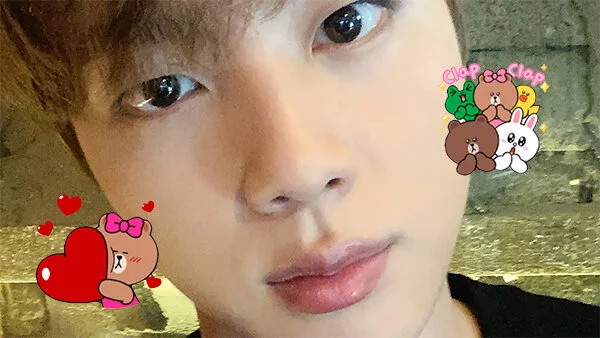 210118 When you have BTS selfies, the Monday blues? They just melt away..☆
