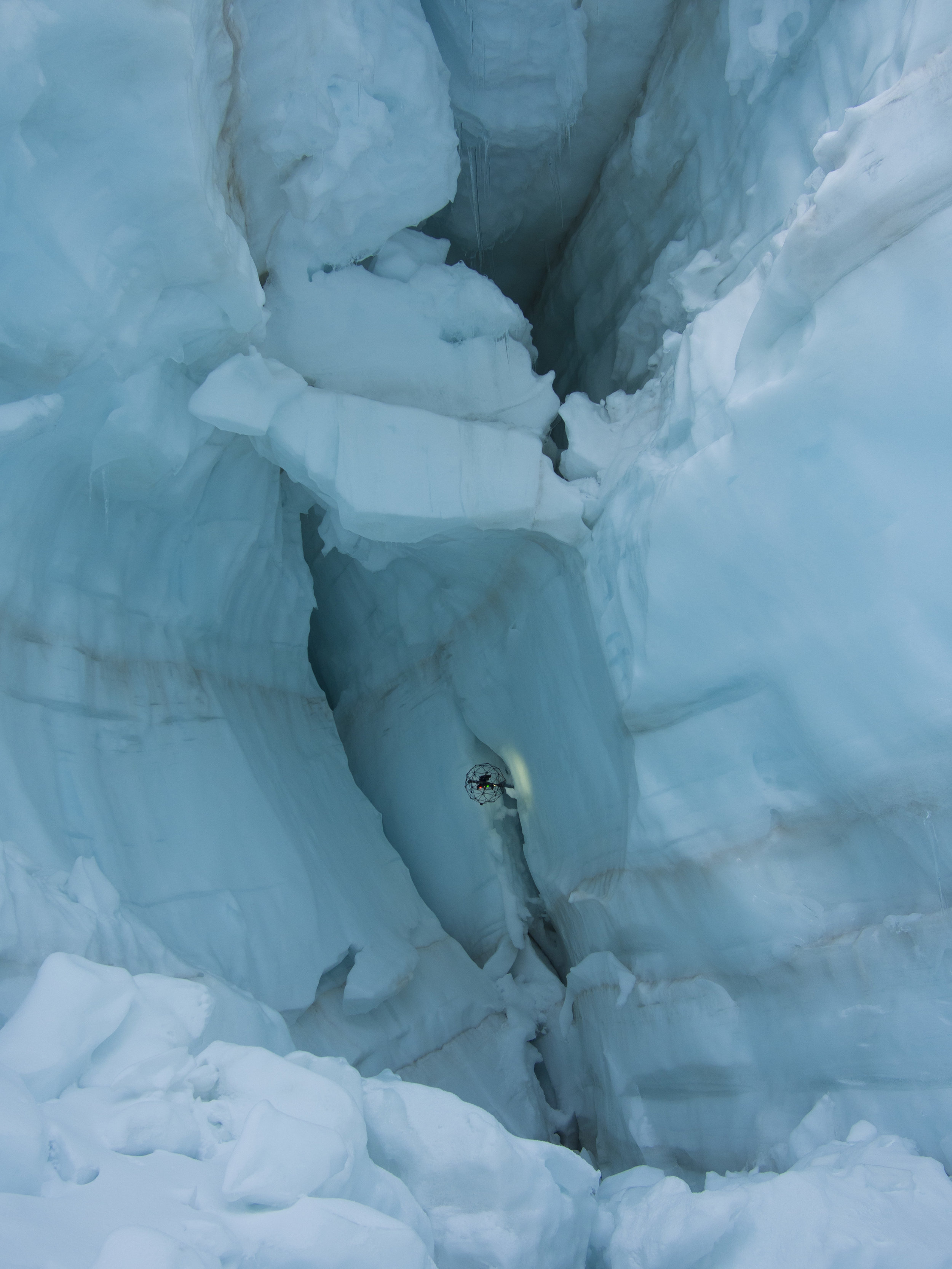 Flyability_Elios_Glacier Exploration Picture 7.jpg