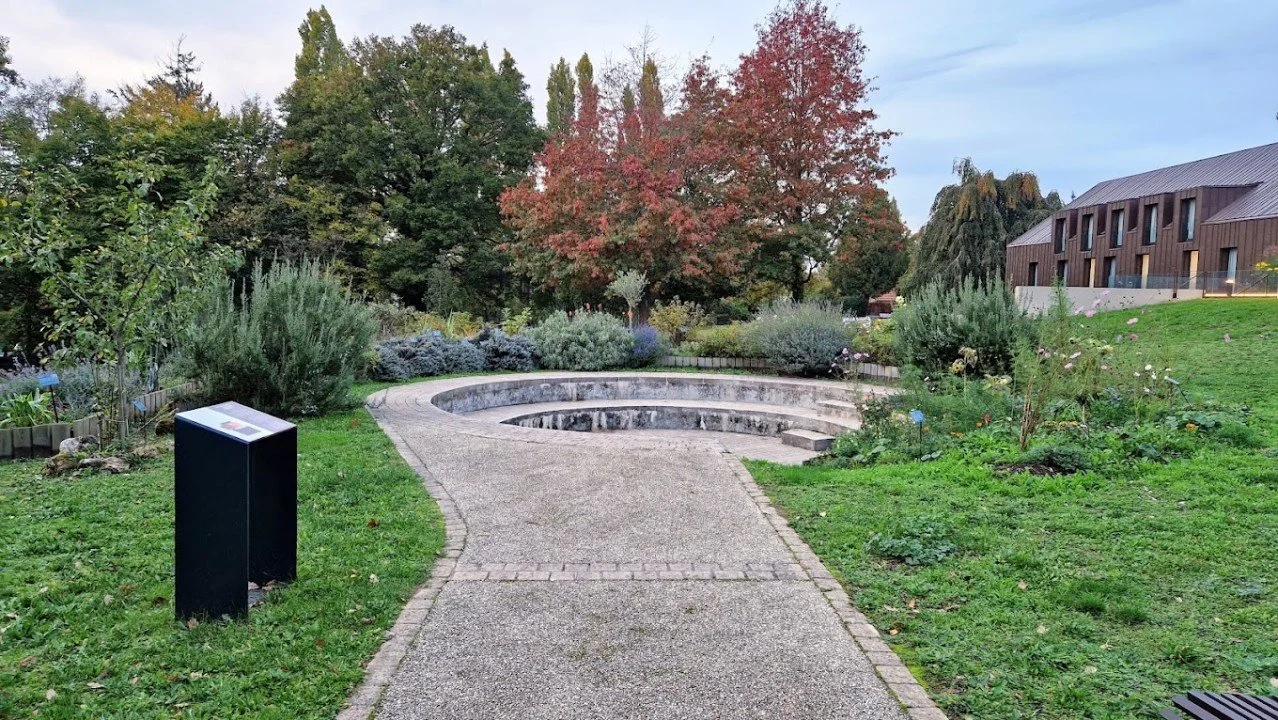 Mixing the ancient and the new. A ritual for a team of the European Institutions.