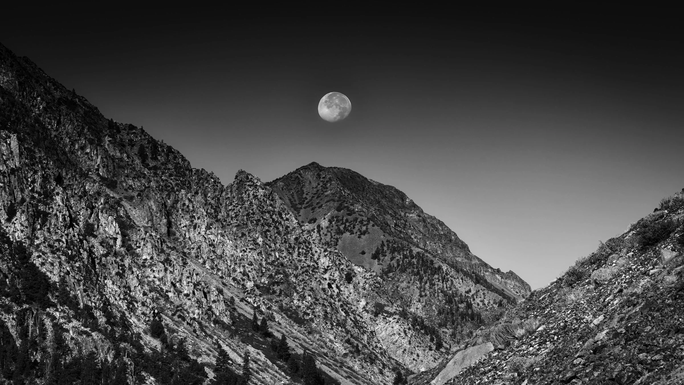 Day moon 16x9 BW.jpg