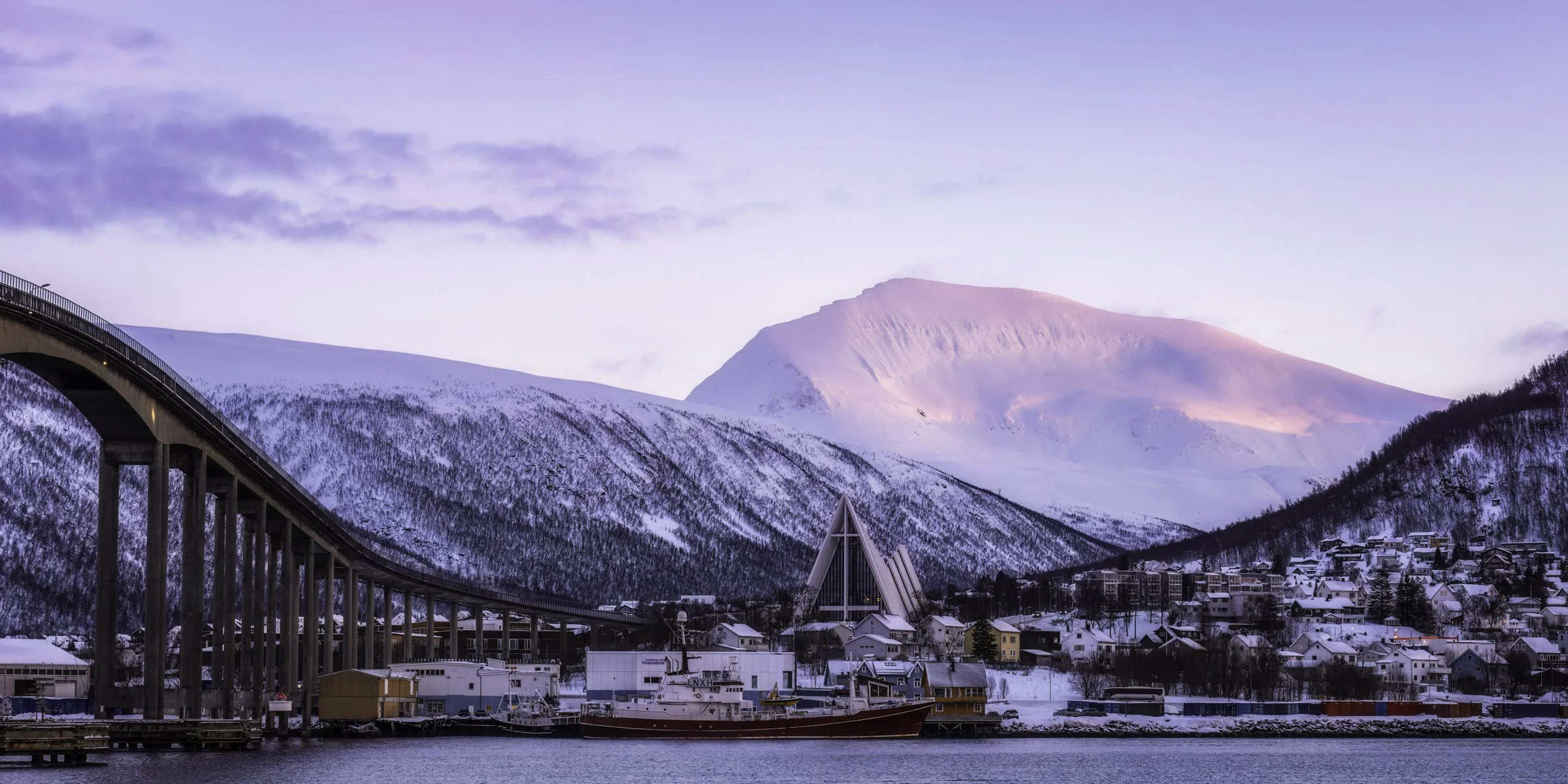 arctic church pano.jpg