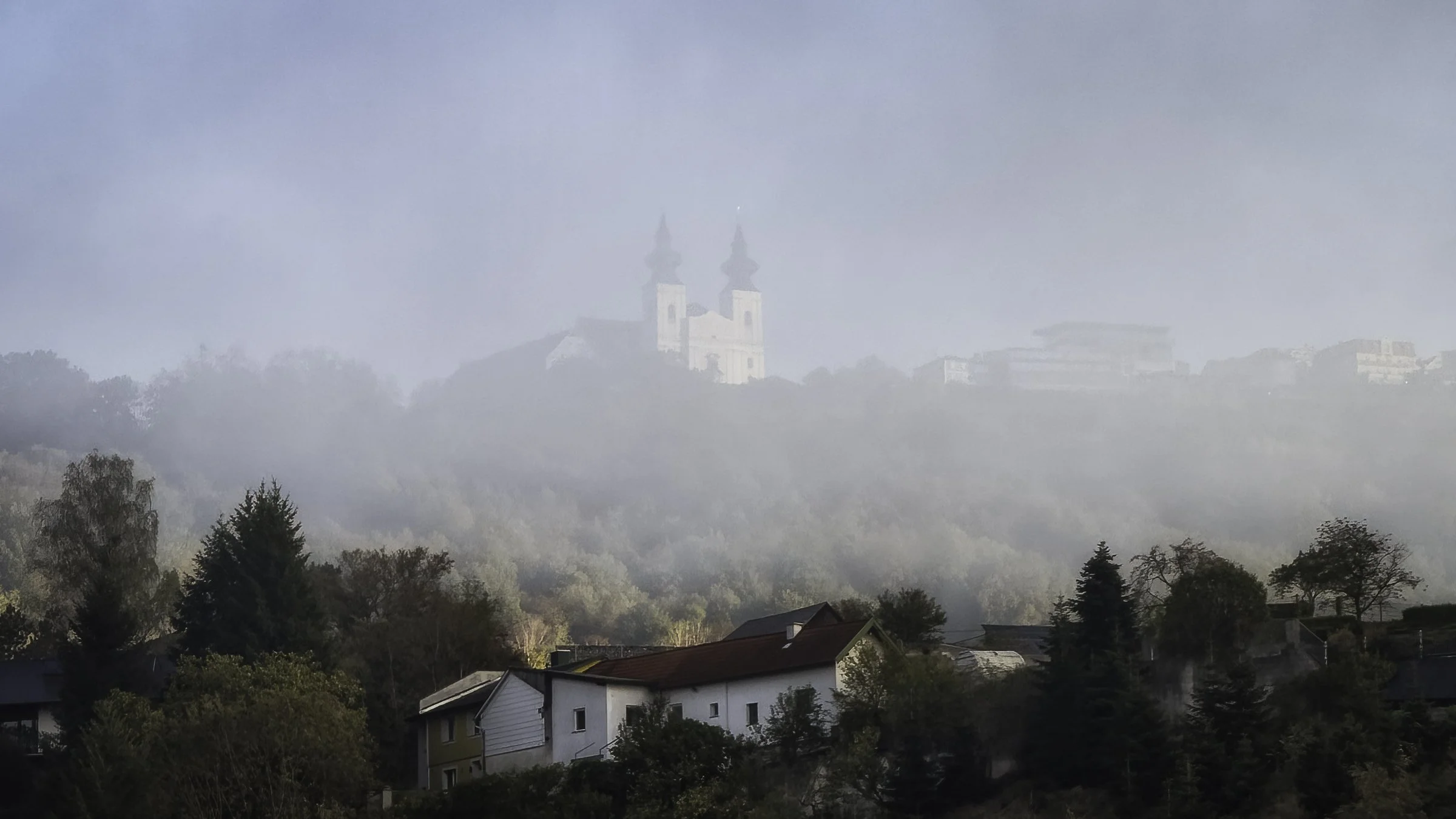 Danubew river fog 1 16x9.jpg