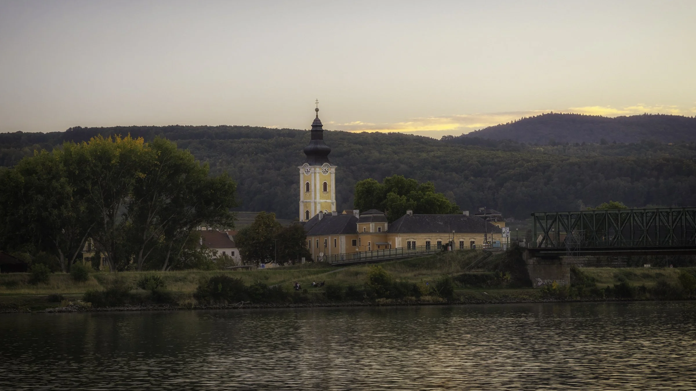 Danube sunset 1.jpg
