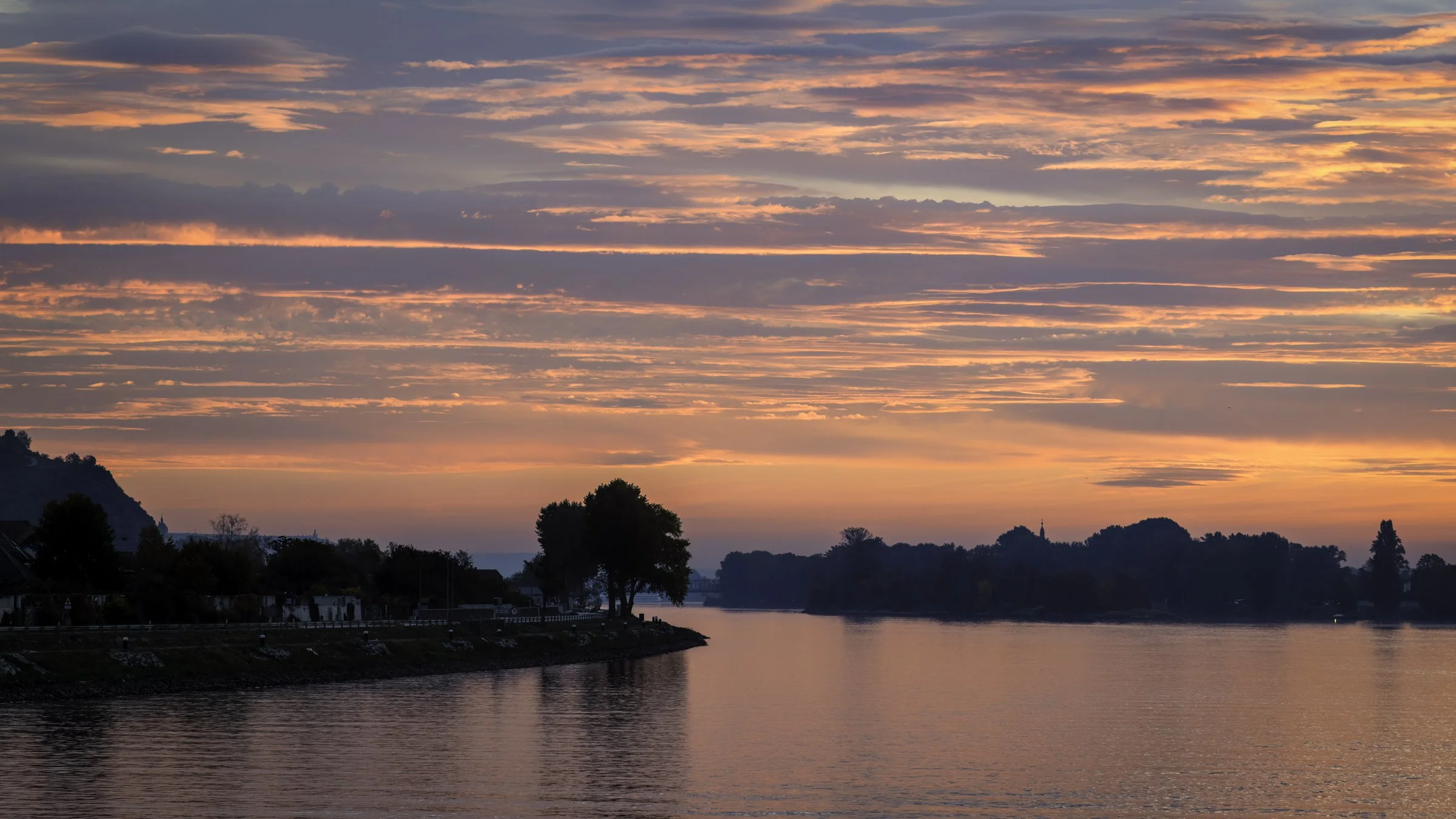 Danube sunrise 6.jpg