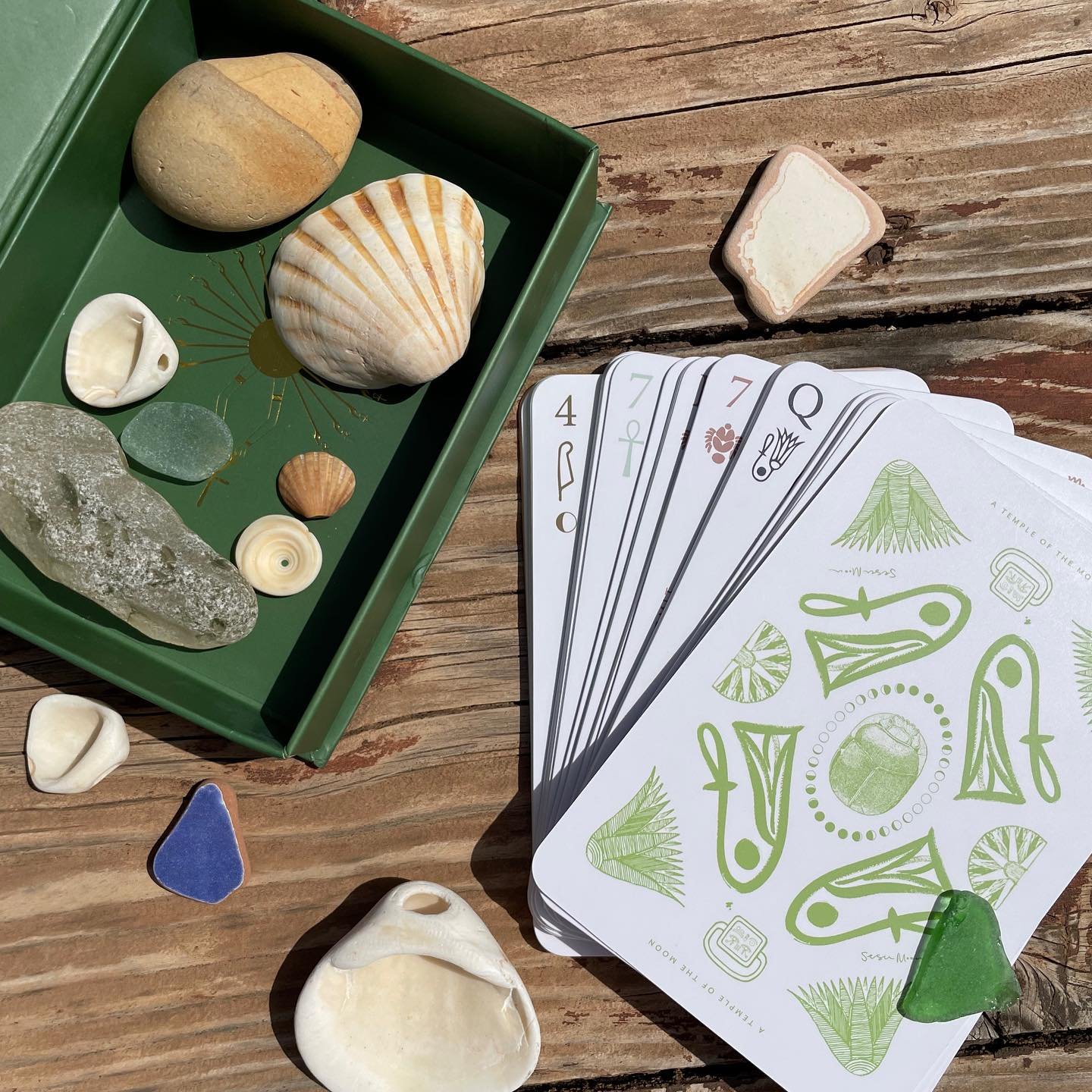 Created in unison with the Second Edition Lotus Pocketbook this 3rd Edition Lotus Deck for Little Dreamers was reimagined to be enjoyed with your toddlers and children. 
⠀⠀⠀⠀⠀⠀⠀⠀⠀
The cards are the same as the OG Lotus deck with the addition of their