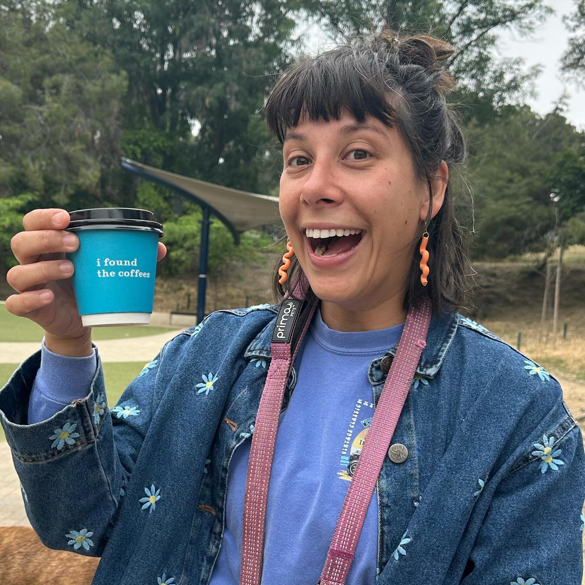 #MYFRIENDFRIDAYS 💕❤️&zwj;🔥💝 mfmts even at the dog park!!! @itsmemueller wearing squiggly orange baddies &amp; caffeinating ☕️🧡
&bull;
&bull;
&bull;
#earrings #earpiercing #earringsoftheday #earringstyle #earringshop #earringfashion #polymerclayea