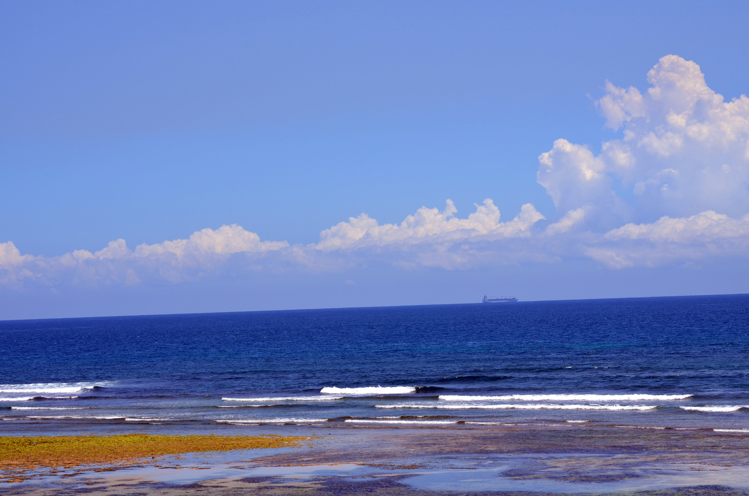 Indian Ocrean from the shore of Dar es Salaam.JPG