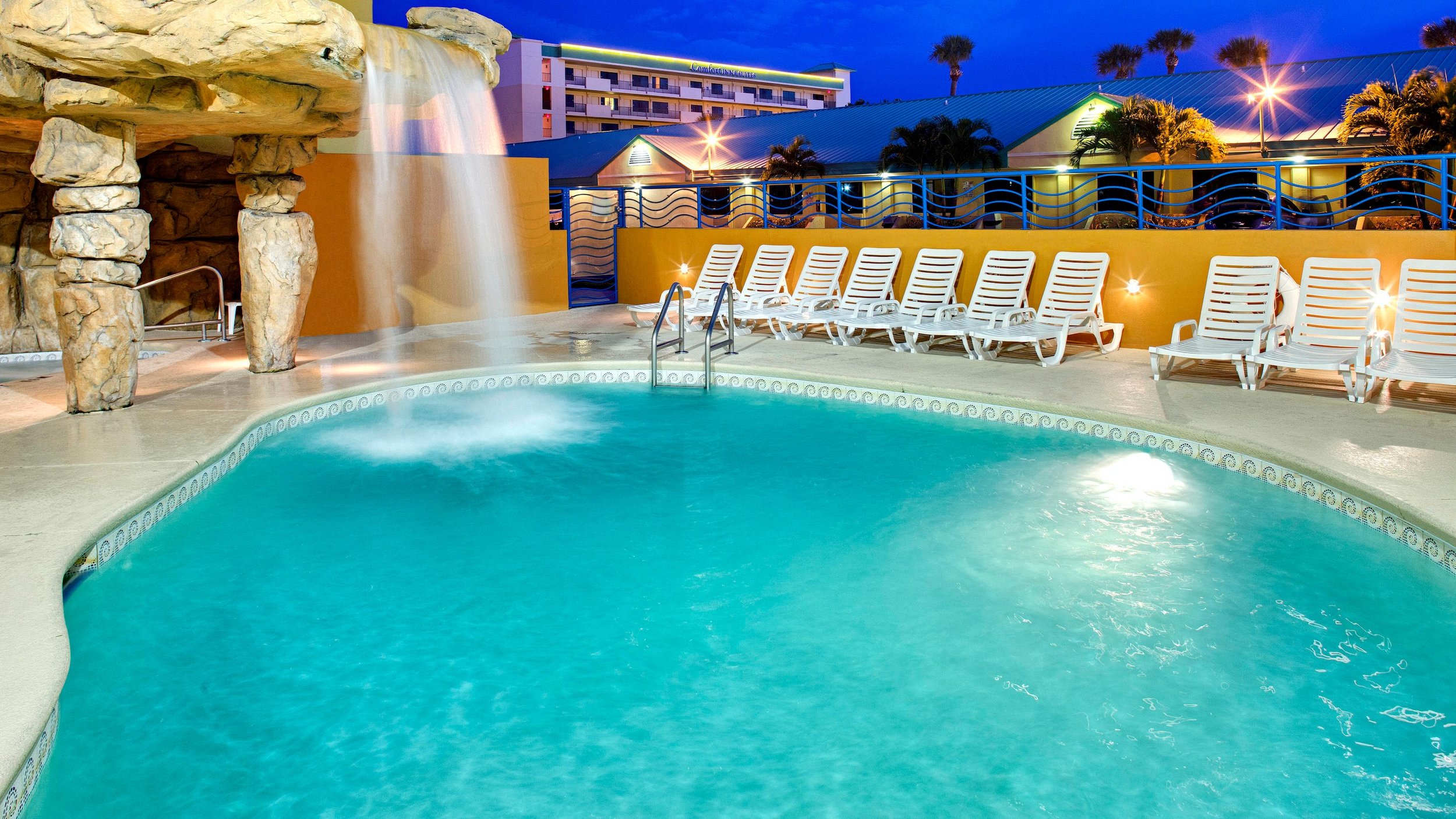 Hotel Swimming Pool