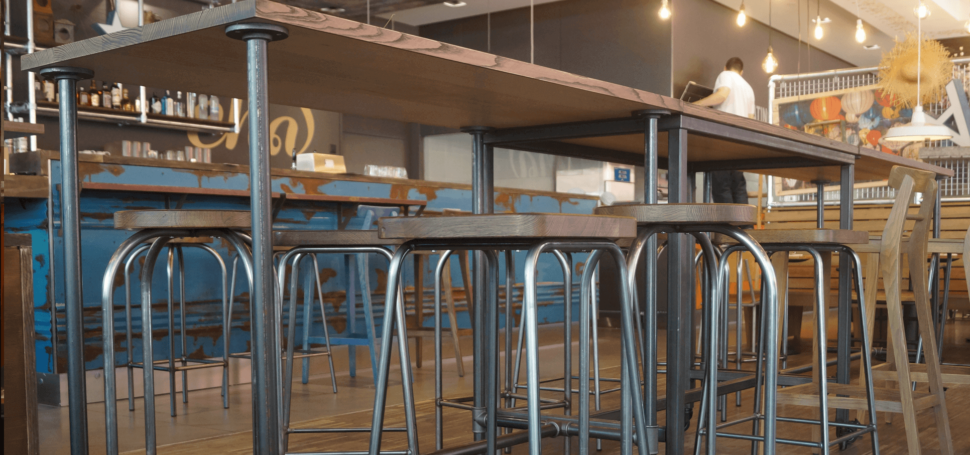 Ladenbau-Restaurant-ChaCha-rohrfabrik-vintage-rohre3.png