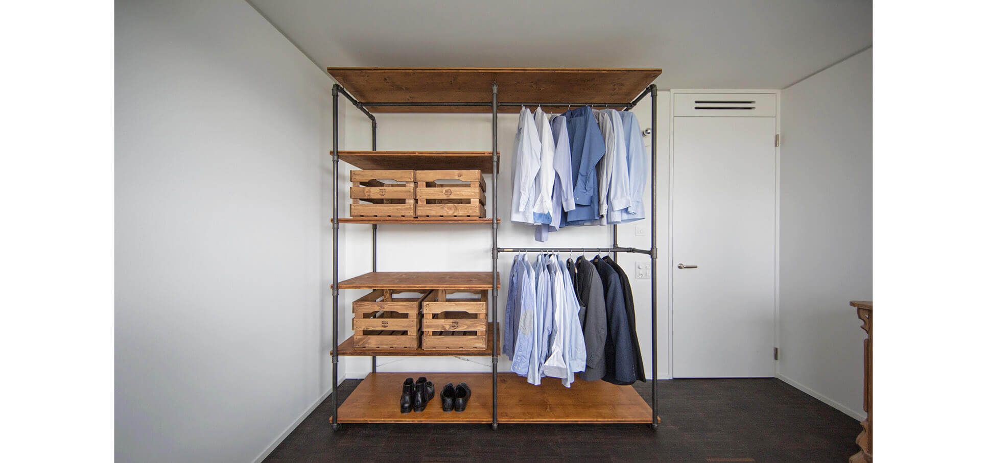 Hersteller-rohrfabrik-Zurich-kleidergestell-doppelkleiderstaender-kleiderstaender-rohr-moebel-design-innenarchitektur-ankleidezimmer-ladenbau-garderobe-R307-01.jpg