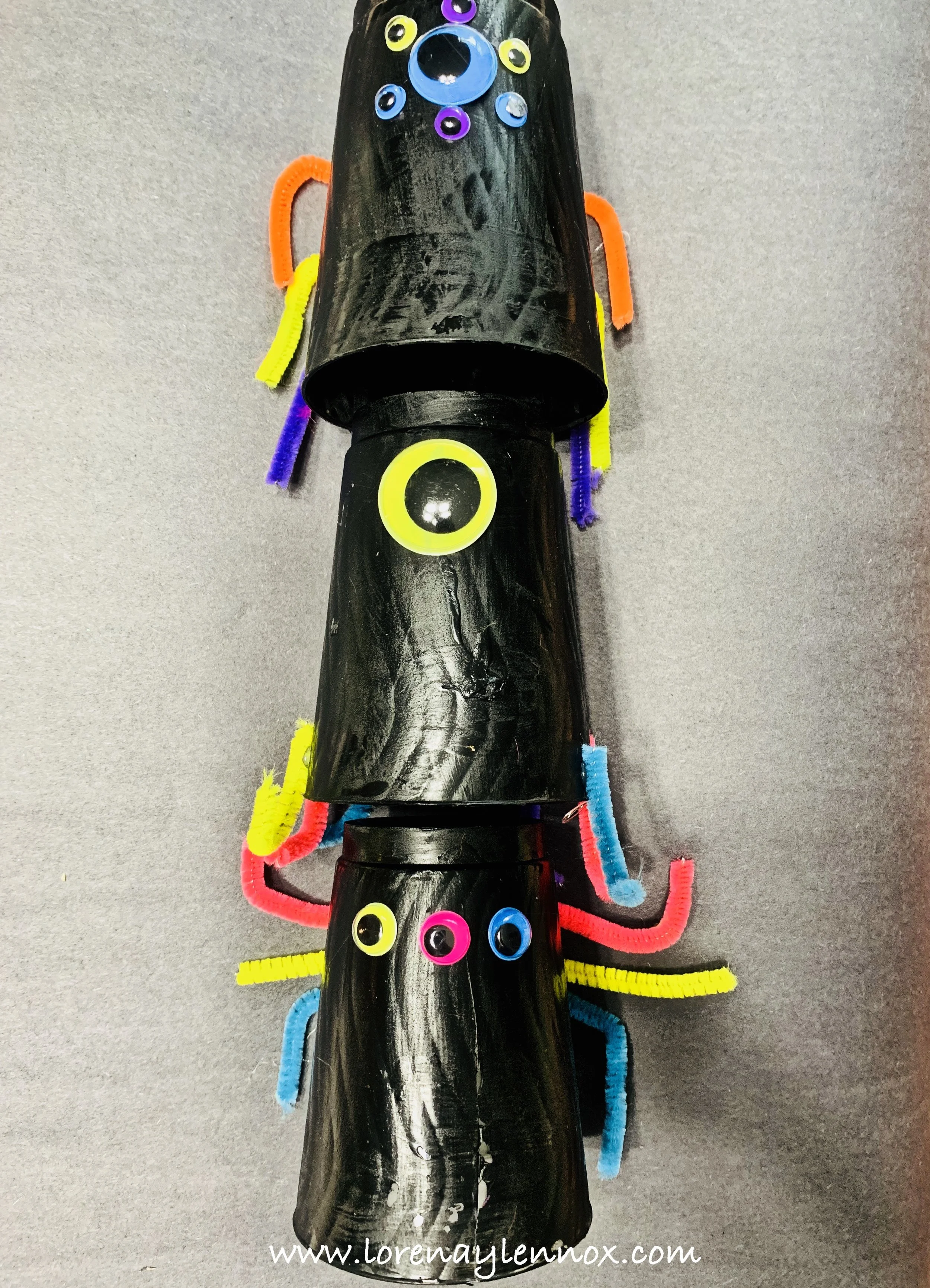 Spider Stack Cups- A toddler Halloween Craft