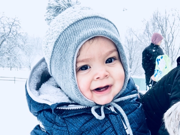 4 Ways to Have a Family Fun Day in the Snow with Your Baby This Winter ...