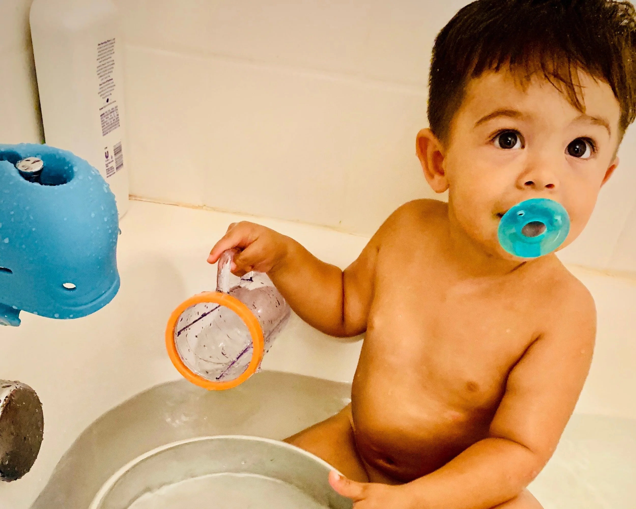 Baby Bath Time Tips — Bilingual Beginnings