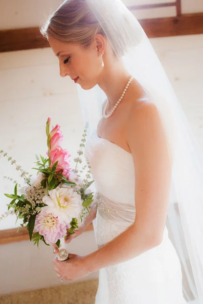 bride_flowers.jpg