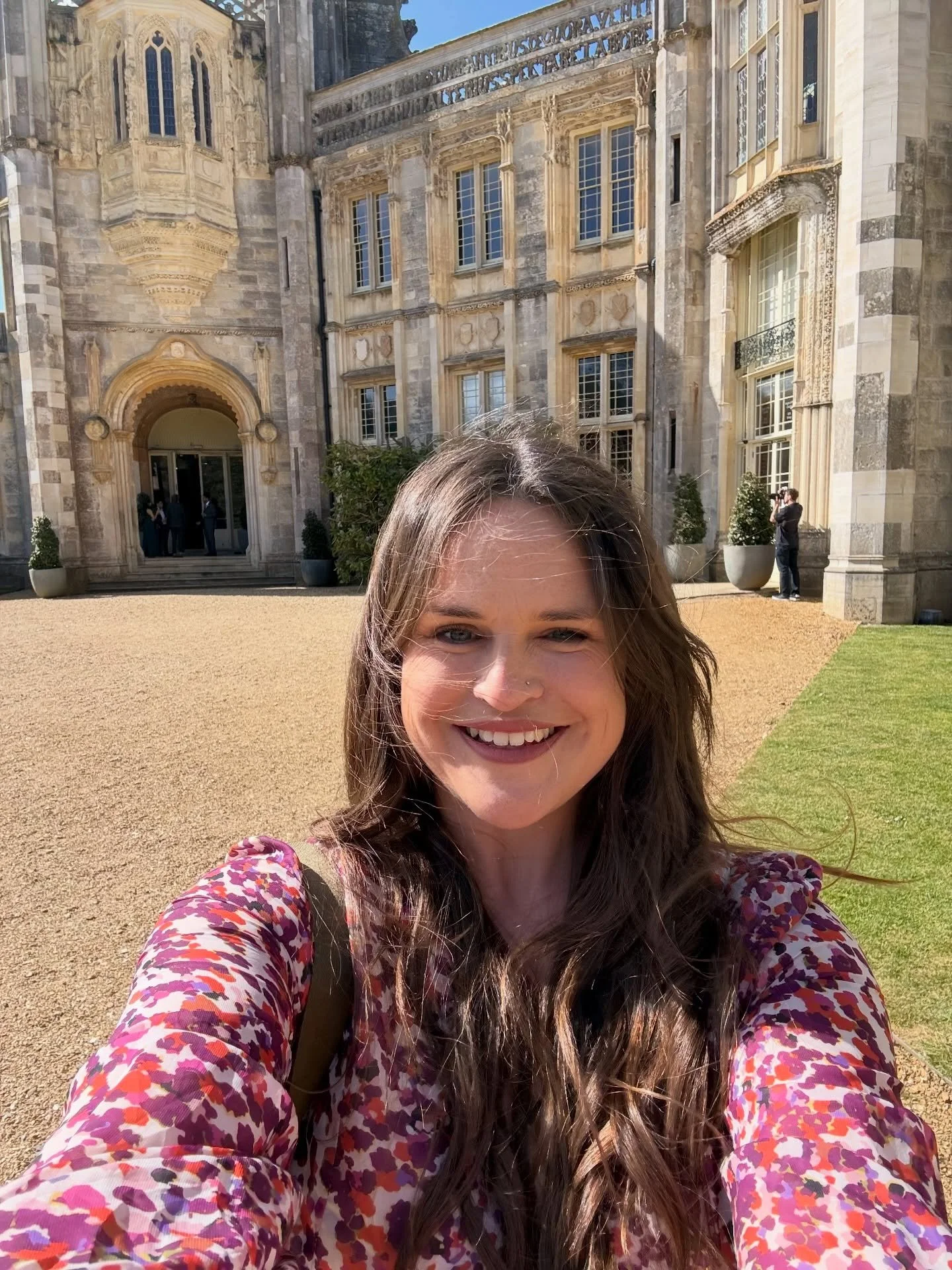Playing in a real life castle is always lovely - and with @sw_mrpiano too, what a treat! @highcliffecastle @highcliffecastleweddings