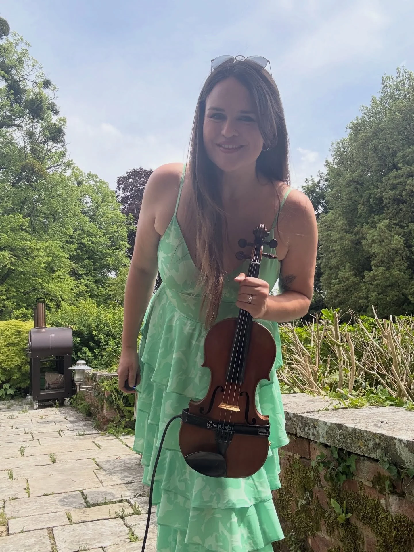 I love @lainston_house ❤️ playing for a gorgeous (and very warm) drinks reception for E and A. Thank you for having me 🥰