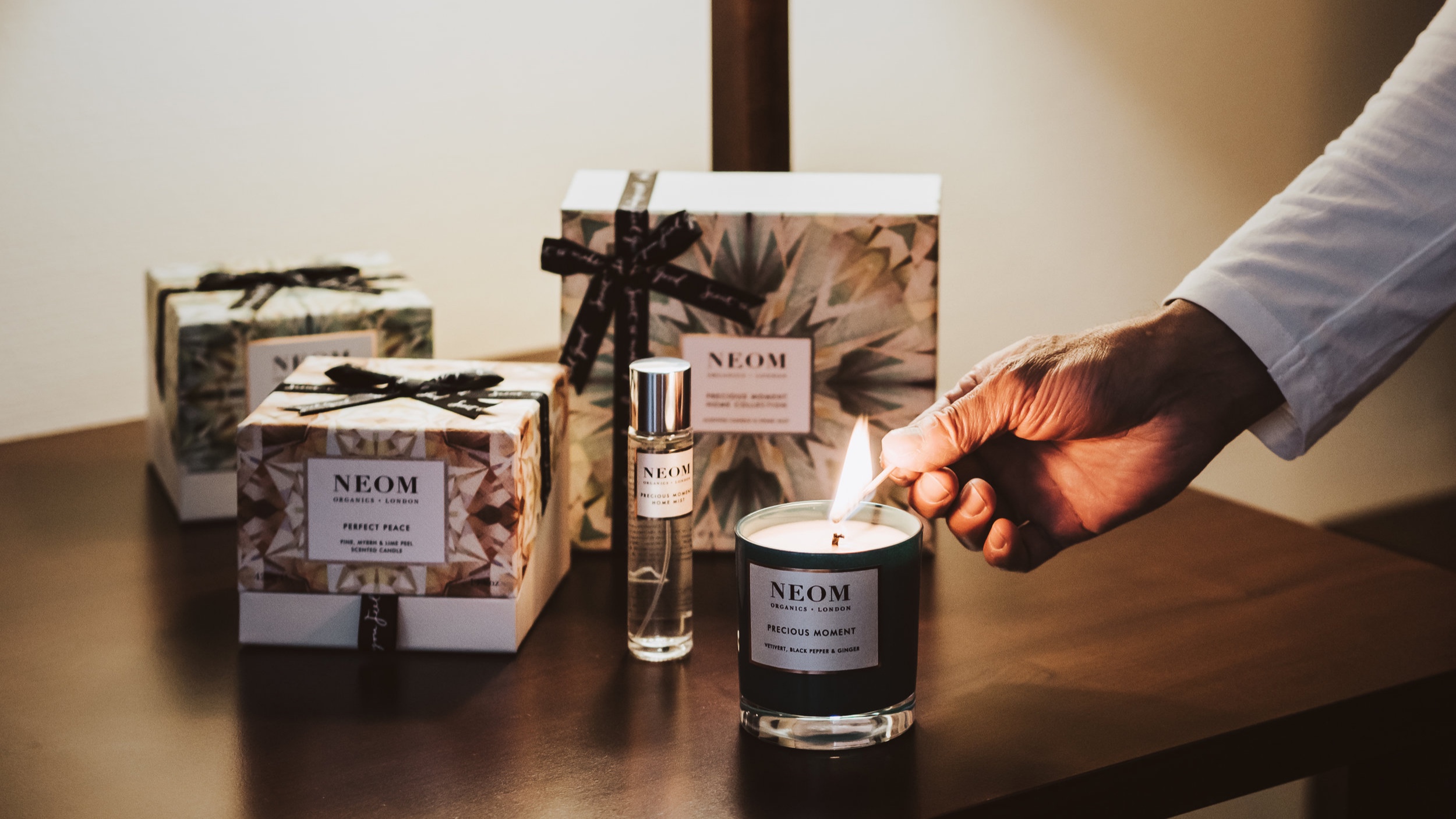 10-10+HOPE+NEOM+%E8%AC%90%E9%9D%9C%E6%99%82%E5%85%89%E7%99%82%E7%99%92%E7%BE%8E%E5%AD%B8%E8%81%96%E8%AA%95%E7%A6%AE%E7%9B%92+-+Olympus+EM1Markii+4518+-+Yes%21+Please+Enjoy-44.jpg