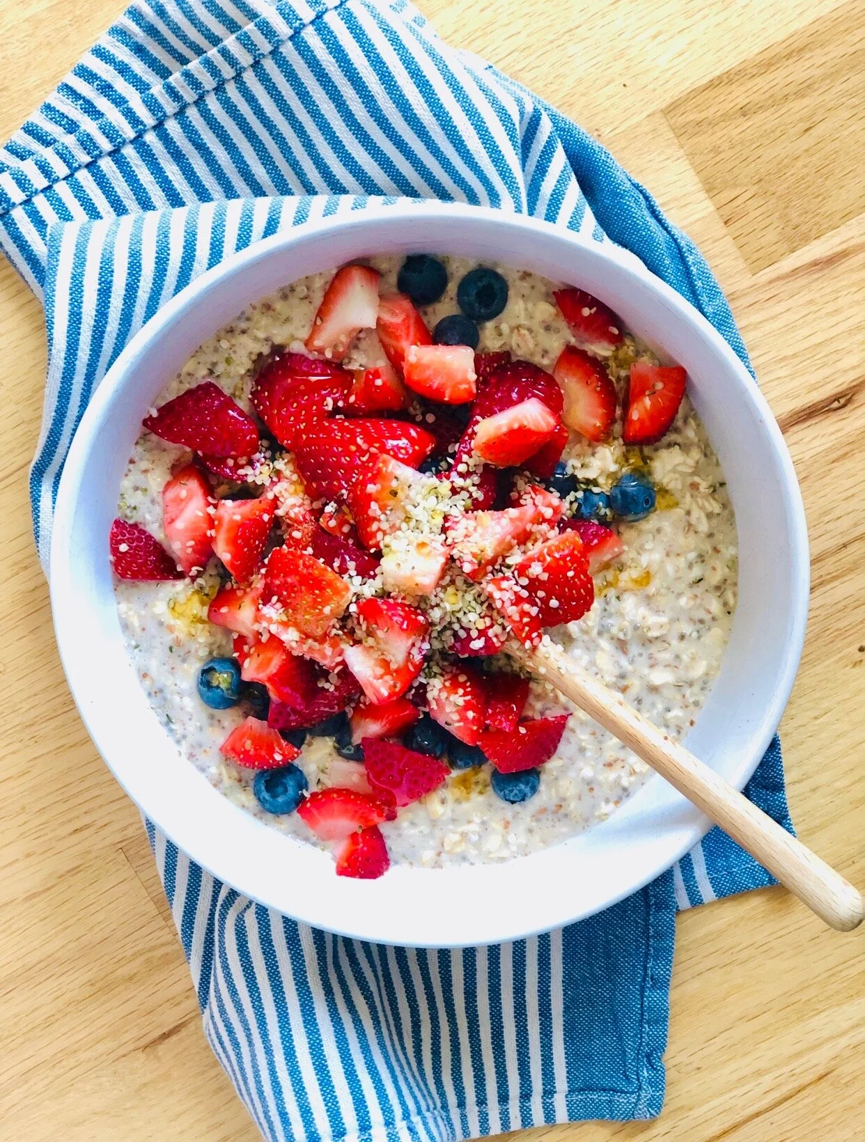 Overnight Oats with Chia and Hemp Seeds