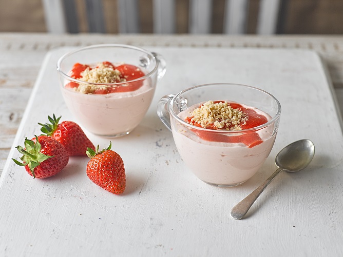  For Gousto content, 2015.  5-ingredient strawberries and cream fool w/shortbread crumbs  