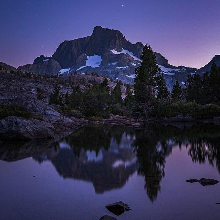 A much needed magic hour ✨
.
📸 @jchapell
.
.
.
.
.
.
.
.
.
.
.
.
.
#Nüümüoyo #getoutstayout #anseladamswilderness #JMT #keepitwild #lifeofadventure #johnmuirtrail  #johnmuir #mountainlife #hiking #choosemountains #liveferal #PCTig #adventure #wan