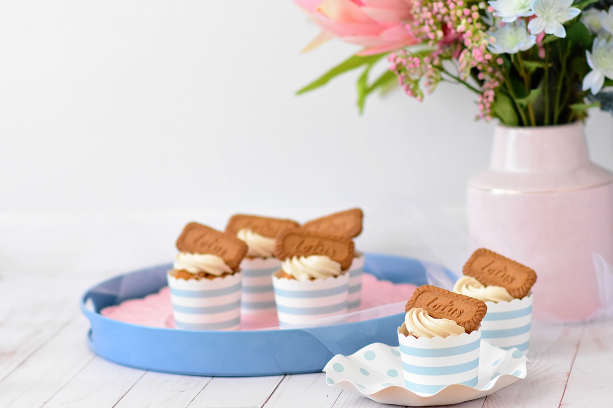 COOKIEBUTTERCUPCAKES.jpg