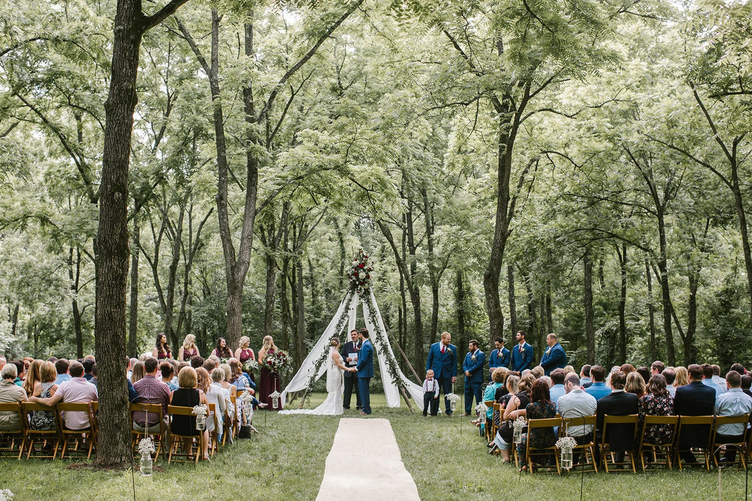 Lost Hill Lake Events Weddings, Elopements, Glamping near St. Louis