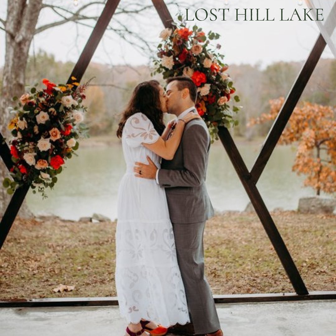 Stunning, romantic Elopements are one of our specialties! 🌿

Tanner &amp; Kylie chose a lakeside ceremony for their gorgeous Autumn Elopement.

Our Oak Elopement package allows 8 weeks or more to plan your intimate ceremony, and includes a day of co
