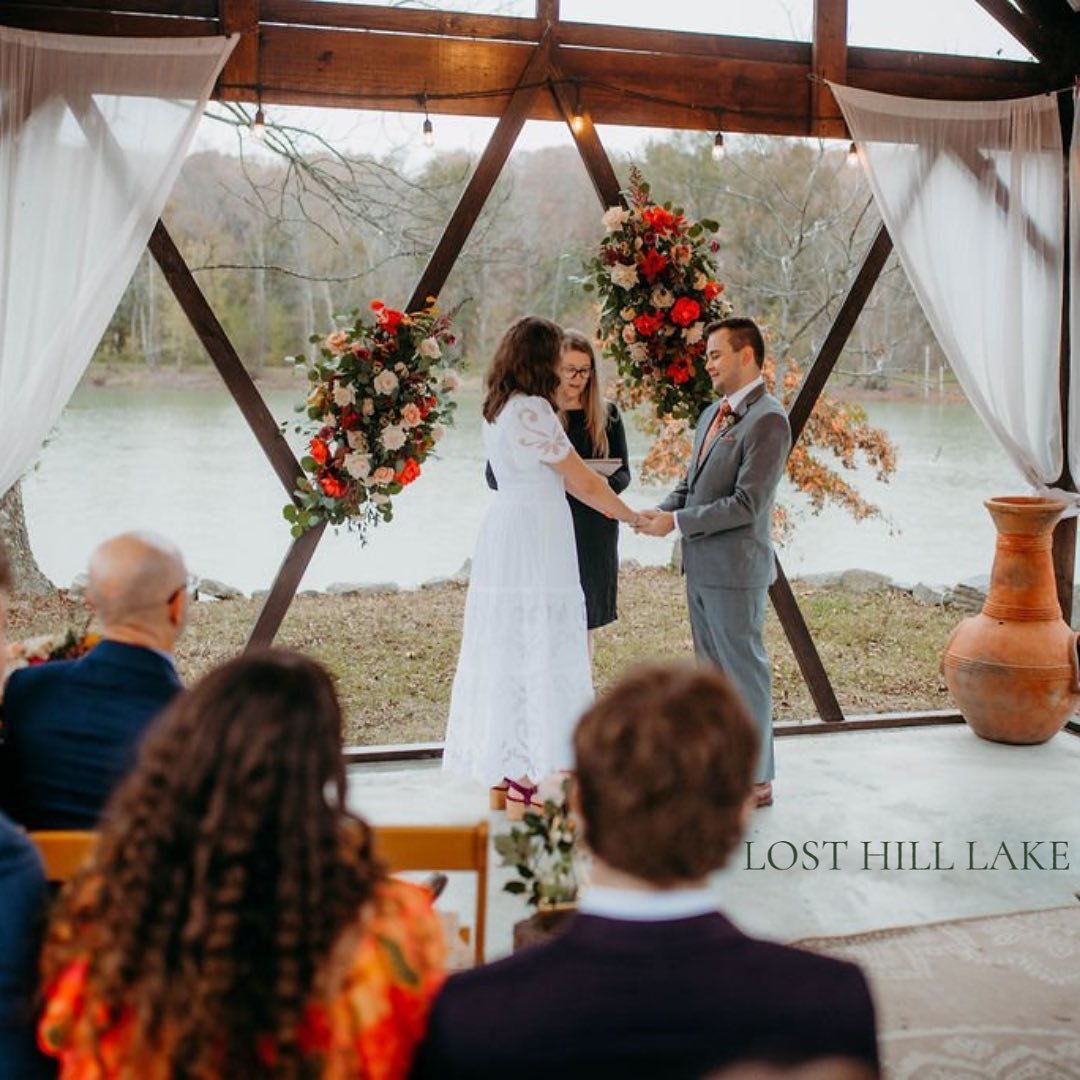 🌿Say hello to The Chapel. 👋 
A lakeside greenhouse nestled on the peninsula of Lost Hill Lake. 

Designed for dreamy Elopements &amp; Micro-Weddings. 
Excellent for Private Dinners. 

Glamping at our Resort?  She&rsquo;s the perfect spot to have lu