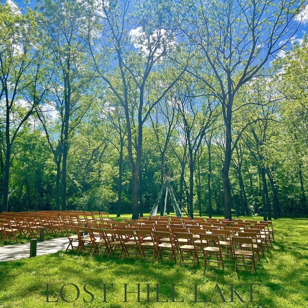 Have you had the pleasure of visiting Lost Hill Lake Weddings &amp; Events? 

The Walnut Grove is in full bloom and the canopy is filling in beautifully! 🌿

If you&rsquo;re considering a Spring or Summer Wedding, grab a tour!
Showings offered 7 days