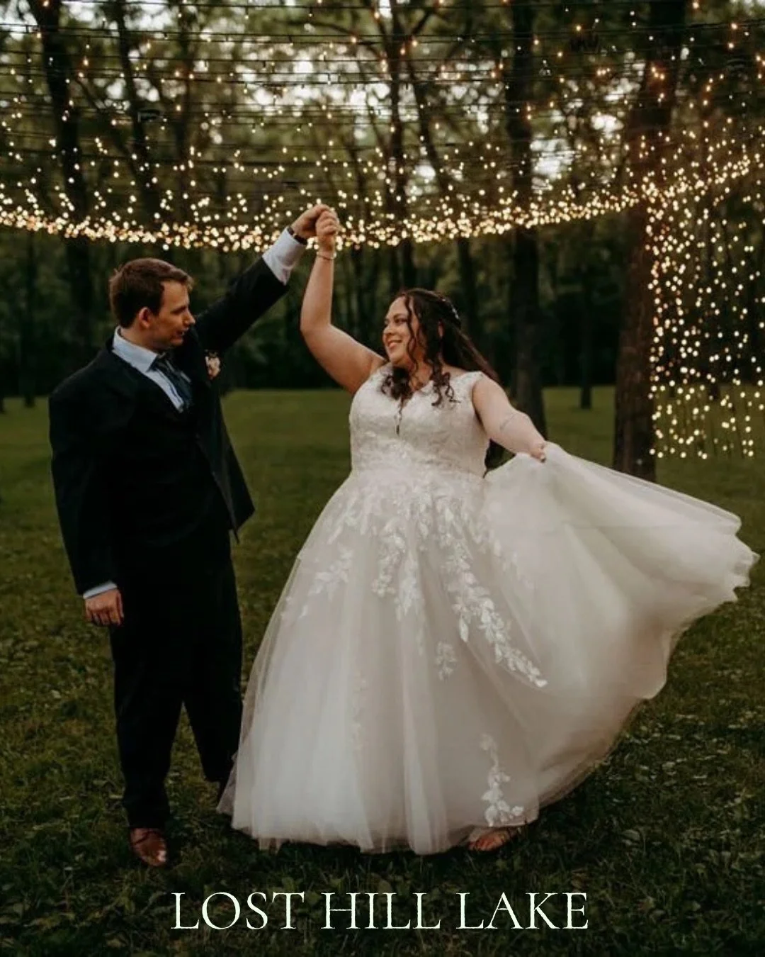 ✨Imagine your picturesque early Summer wedding. 

A twinkling fairytale forest that sends butterflies through your soul.

That&rsquo;s the vibe your day will bring when you say I Do to Lost Hill Lake. 🌿

Hayley &amp; Dustin chose an intimate Maple W