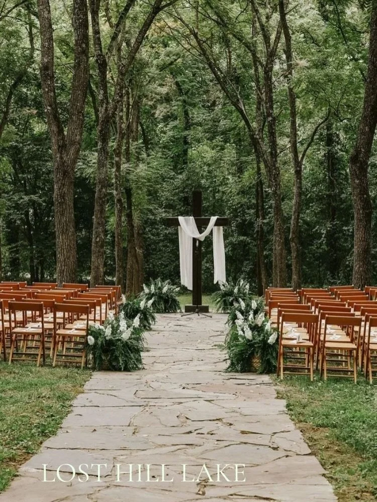 Considering an outdoor wedding at Lost Hill Lake?

Grab a tour and see the woodland forest for yourself. ☺️

✨Seasonal Splendor - Soak up the vibrant colors of the natural scenery
 🌿Flexible Setup - Choose your style
✨Enhanced Lighting -  Creating E