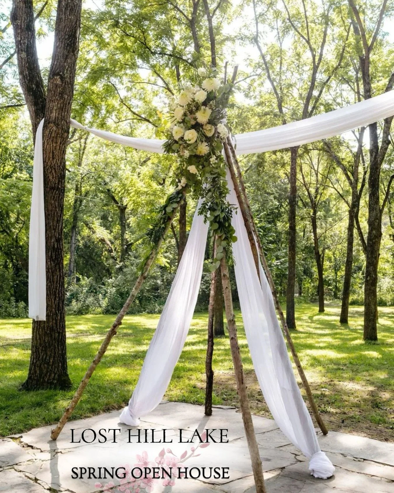 If you&rsquo;ve been thinking about a tour at Lost Hill Lake, this is your sign! 

Nothing beats seeing the magic for yourself - so join us at our Spring Open House!

☺️ Meet the team
🛏️ Sip &amp; Stroll the venue - Even our Glamping Resort! 
📷 Sna